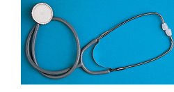farmacare fonendoscopio leggero piatto con membraba archetto biauricolare per auscultazione con molla esterna farmacare