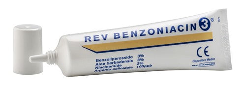 pharmabio rev benzoniacin 3 crema 30 ml rev ean 8016527000739
